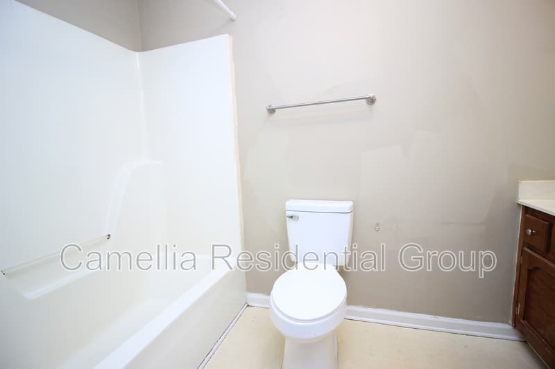 Calera House: 120 Southern Hills Circle