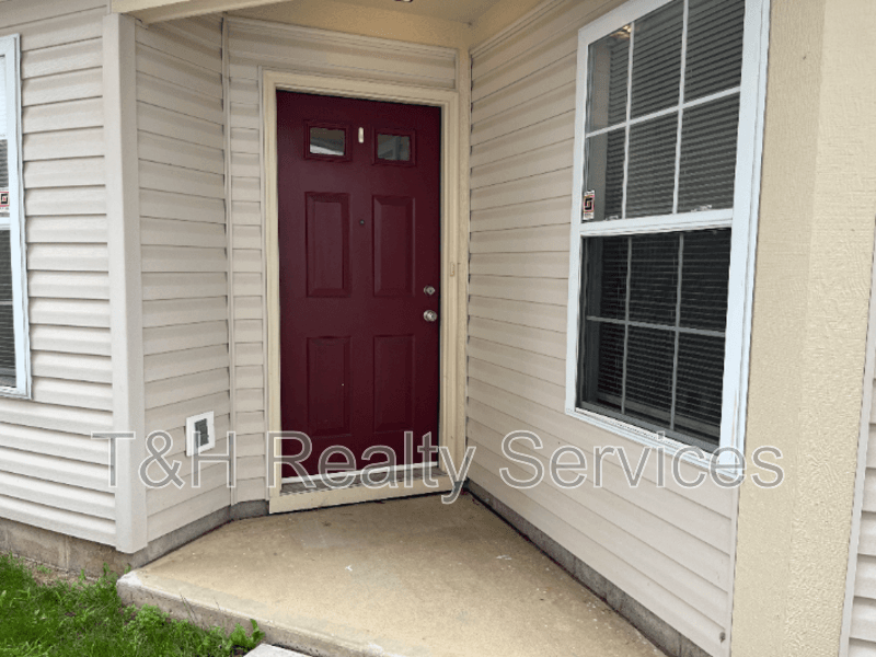 Indianapolis House: 4210 Village Trace Boulevard