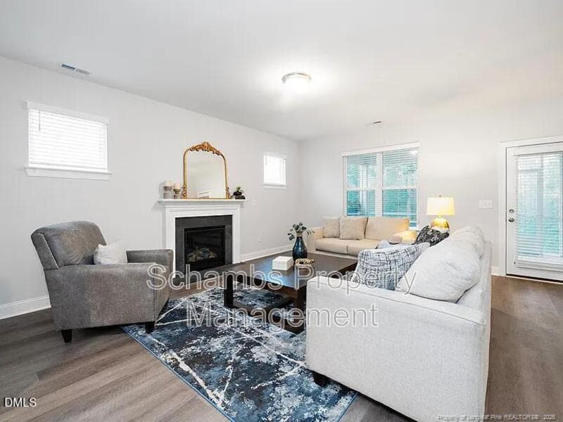 Fuquay Varina House: 1425 Queen Trigger Dr
