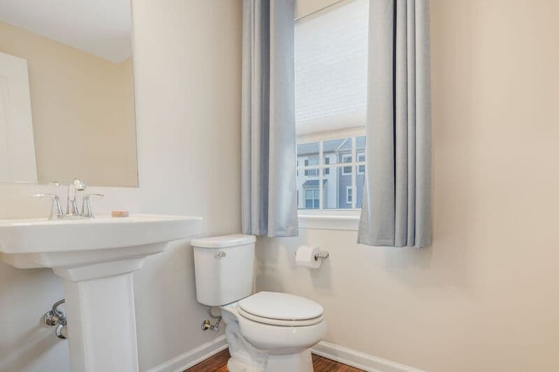Fredericksburg House: 10100 Futbol Ct