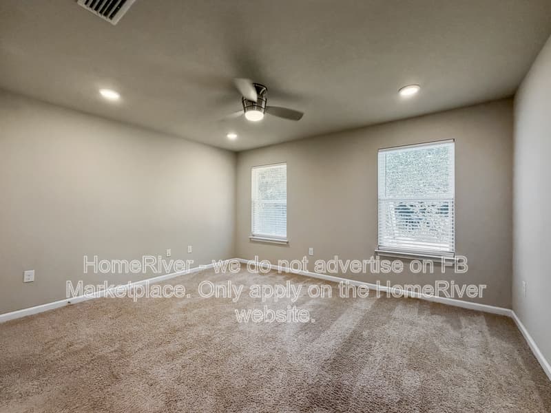 Freeport House: 639 Earl Godwin Rd