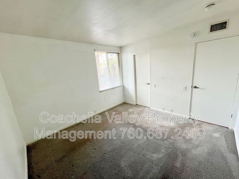 Palm Springs Condo: 400 N Sunrise Way
