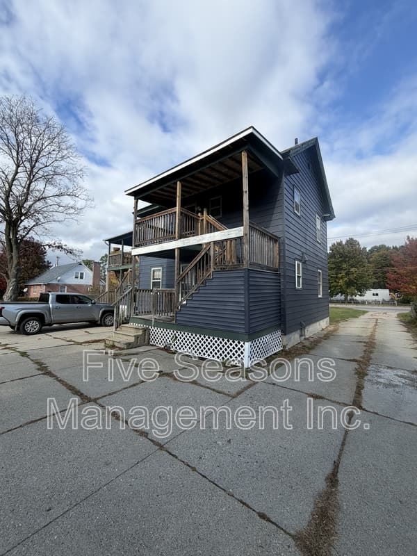Burlington Condo: 1083-1085 North Avenue - 3