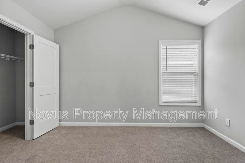 Carrollton House: 122 Cedar Park Way