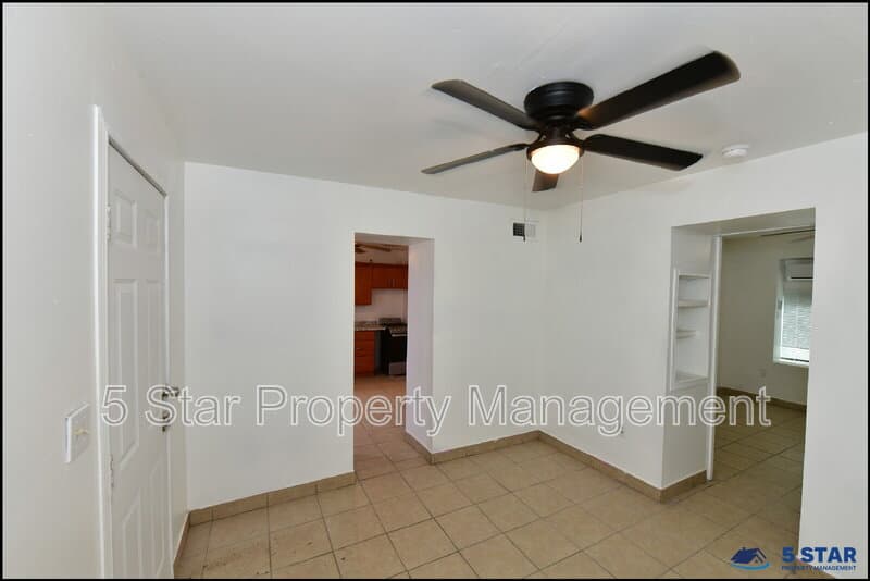 El Paso Condo: 1910 Olive Ave