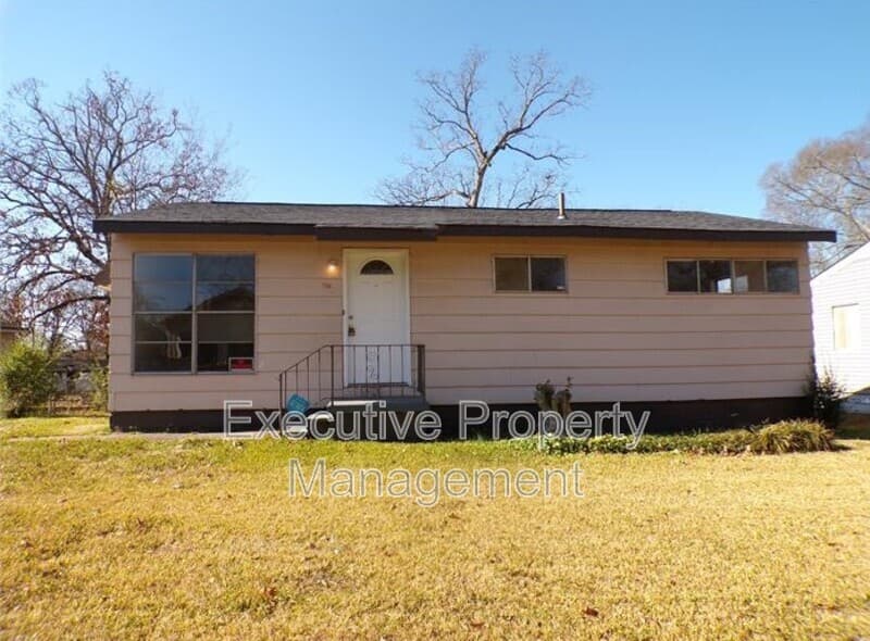 Birmingham House: 756 30th Street