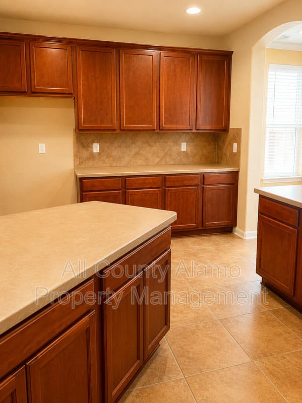 Leon Valley House: 5565 Saffron Way