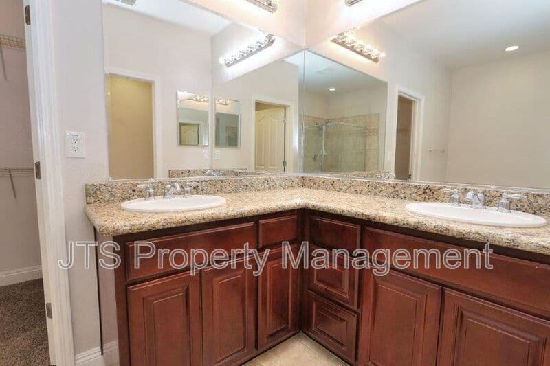 Sacramento House: 5424 Washoe Street