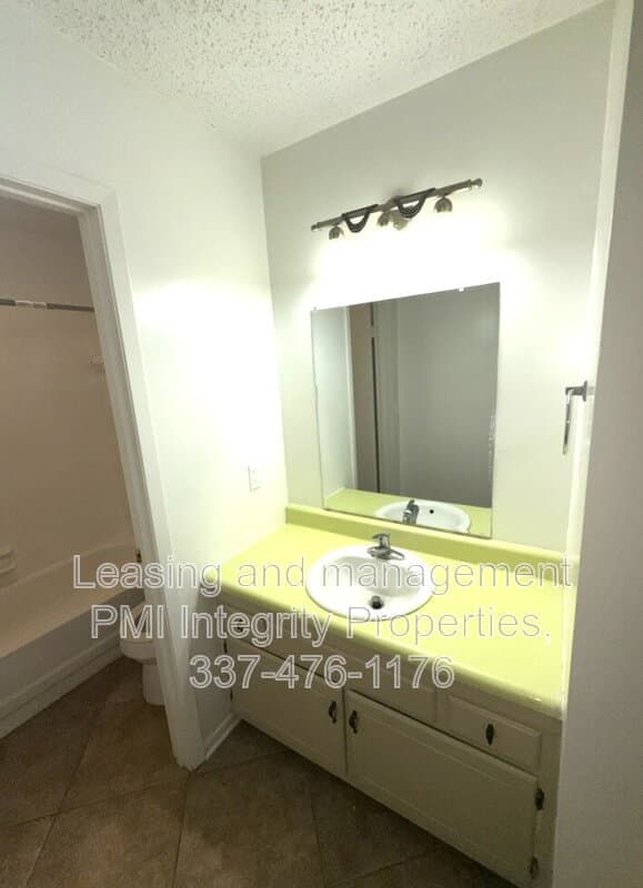 Baton Rouge Apartment: 7324 Menlo Drive