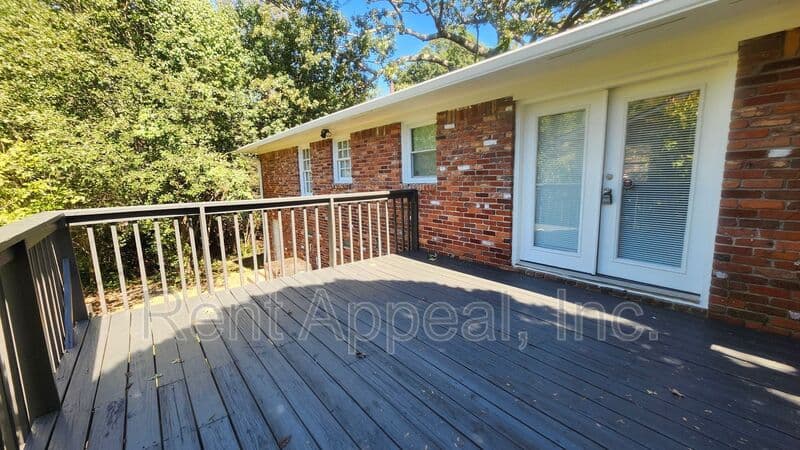 Decatur House: 2353 Greenway Drive