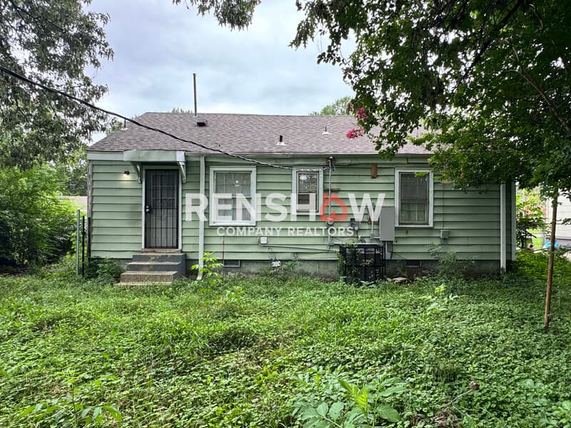Memphis House: 978 Dillworth St