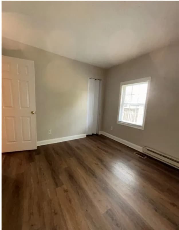 Richmond House: 2508 Robert Moore Cir