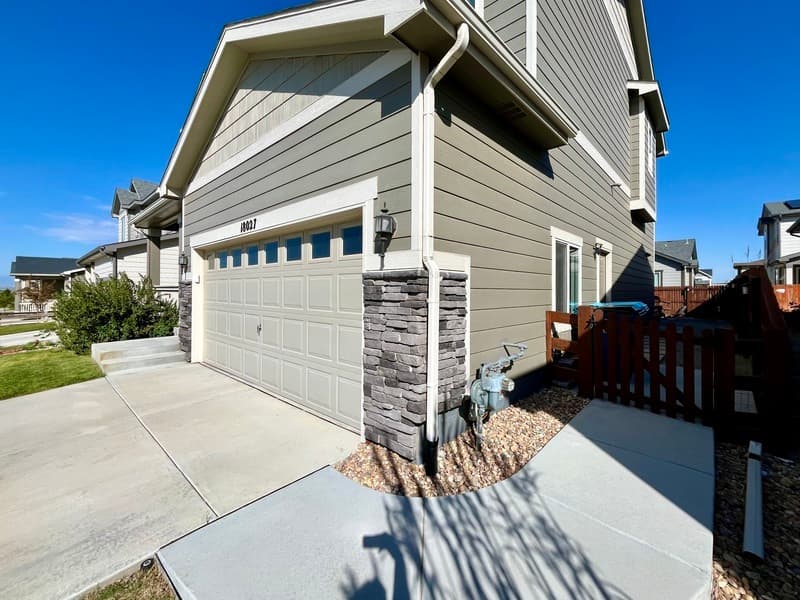 Commerce City House: 18027 E. 99th Ave