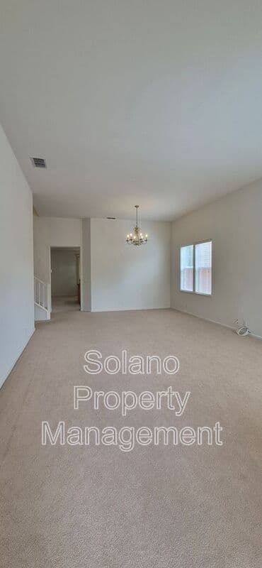 Dixon House: 2080 Mariposa Drive