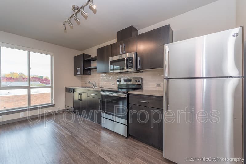 Portland House: 5885 SW Macadam Avenue