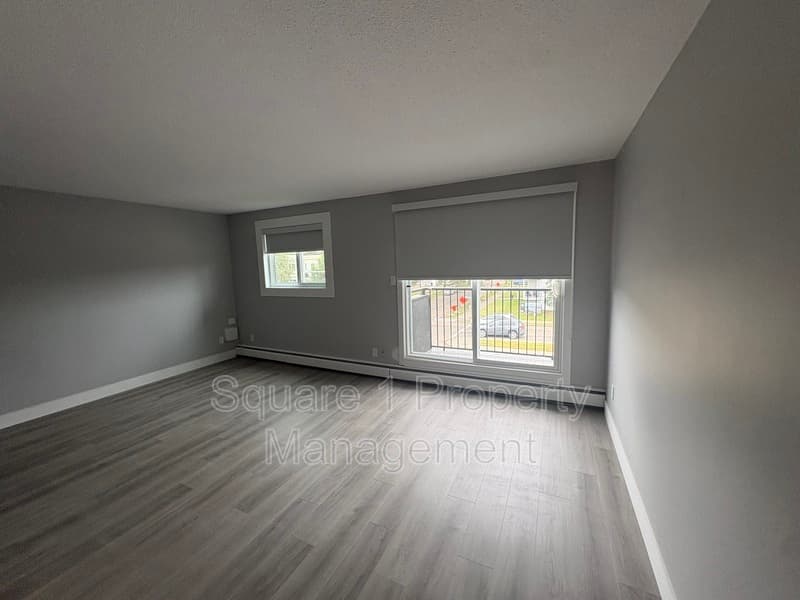 Edmonton Condo: 9818 82 Ave