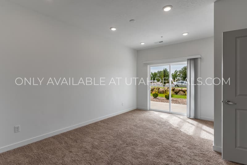 Spanish Fork Condo: 891 S 2300 E 3