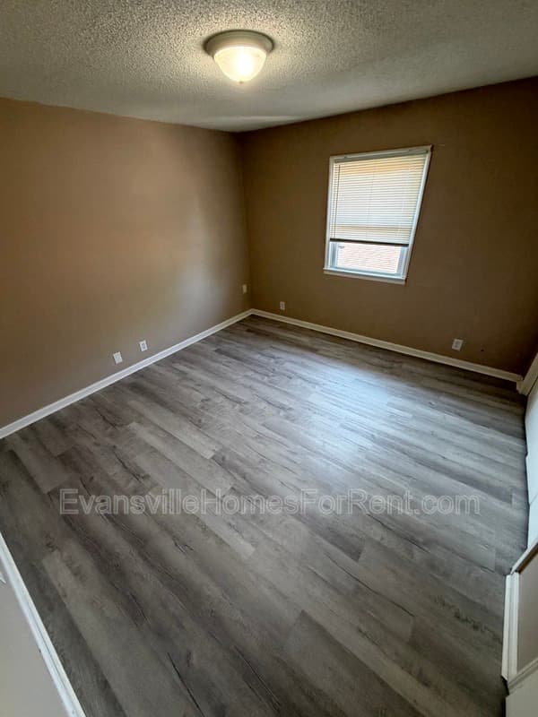 Evansville Condo: 1010 Mary Street - 7
