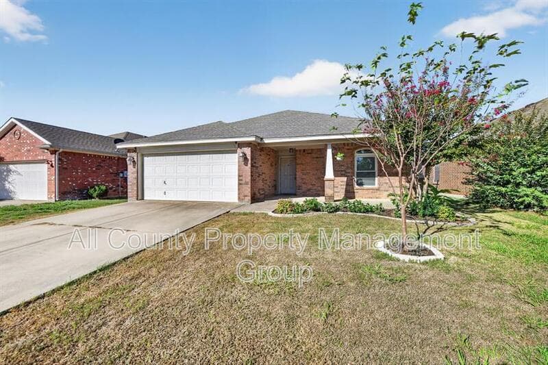 Fort Worth House: 8205 Mule Deer Run