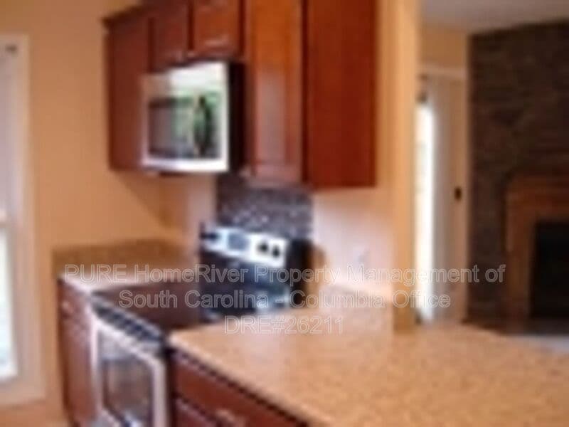 Columbia House: 109 Whitwood Circle