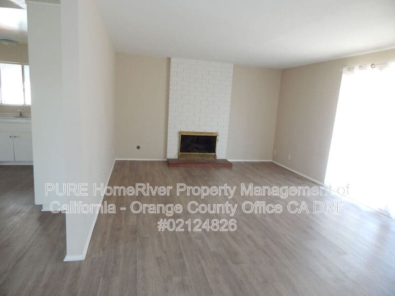 Huntington Beach House: 6092 Larchwood Drive