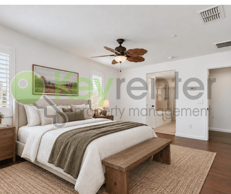 Lincoln House: 1552 Flora Way