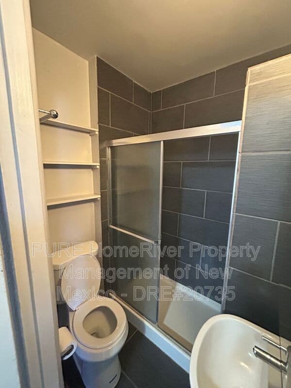 Albuquerque House: 2716 Garfield Ave SE