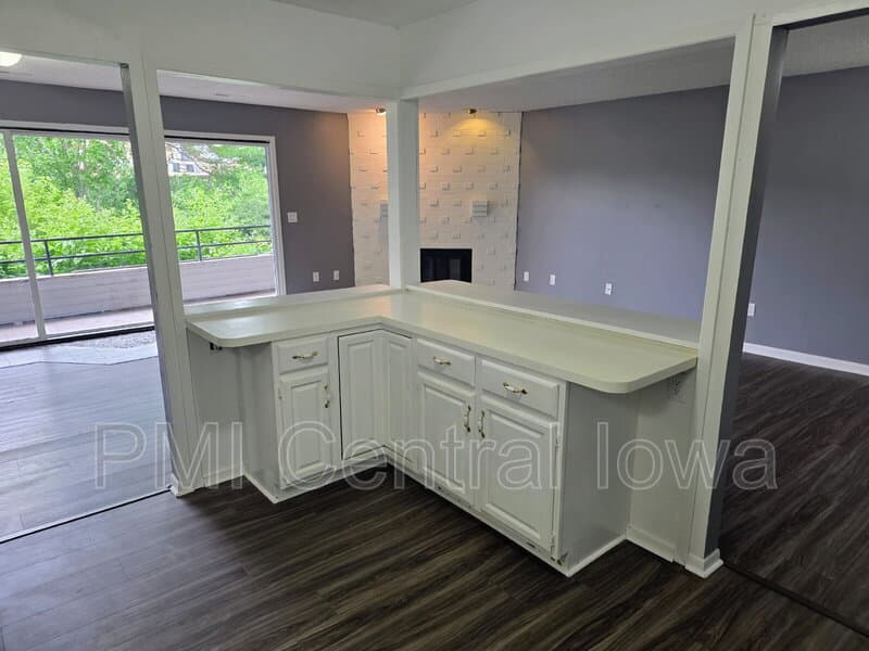 West Des Moines Condo: 1100 50th Street