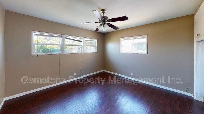 San Diego House: 5744 Mary Lane Dr