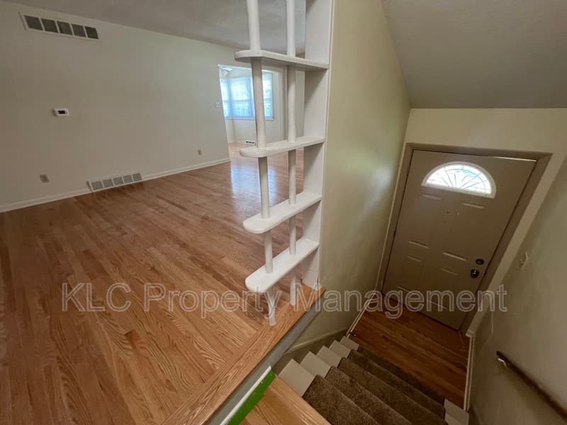 Clive House: 1691 NW 85th St - Apt 2