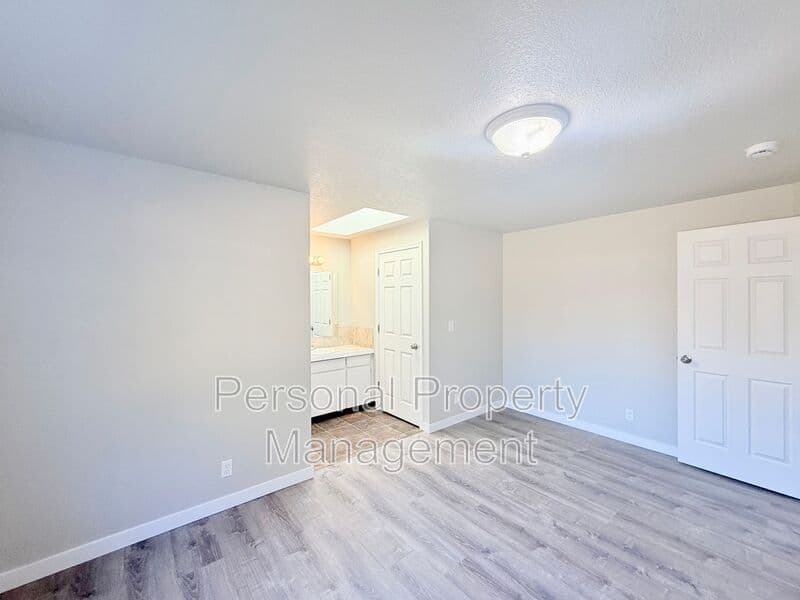 Vancouver House: 15814 SE 15th St.