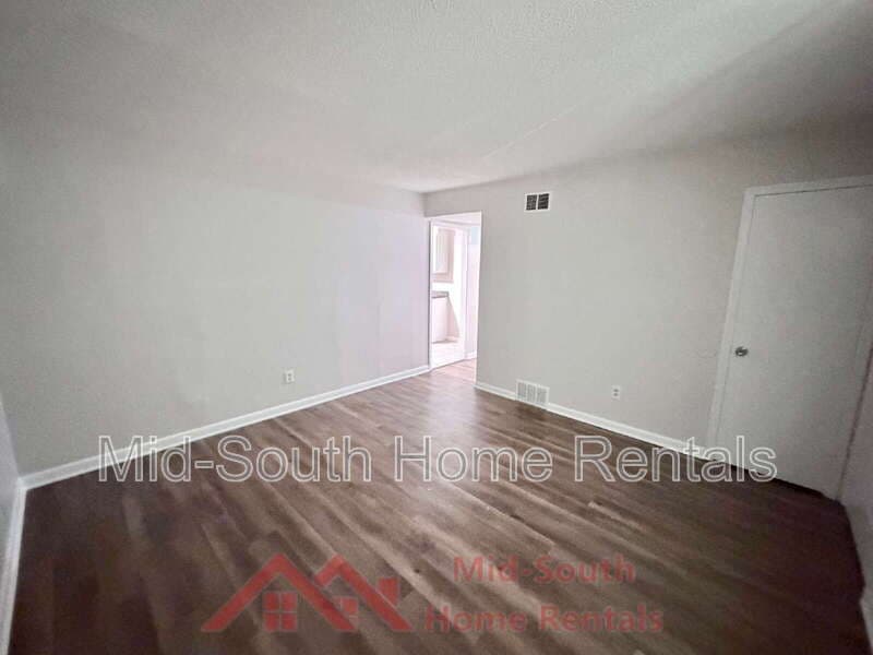 Memphis House: 5151 Corkwood Dr