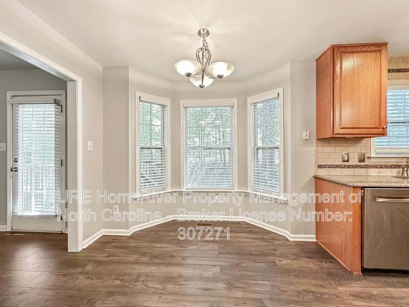 Clayton House: 384 Santa Gertrudis Dr