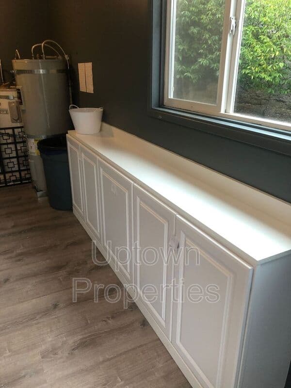 Portland House: 4633 SW Huber St