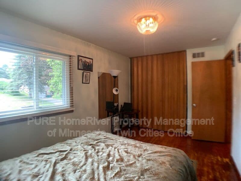 Crystal House: 4160 Kentucky Ave N