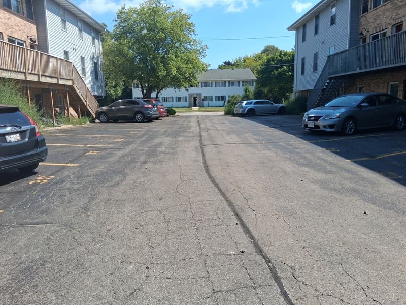 Oshkosh Condo: 835 Wisconsin Street - 2B