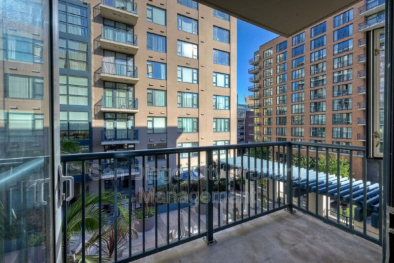 San Diego House: 530 K Street