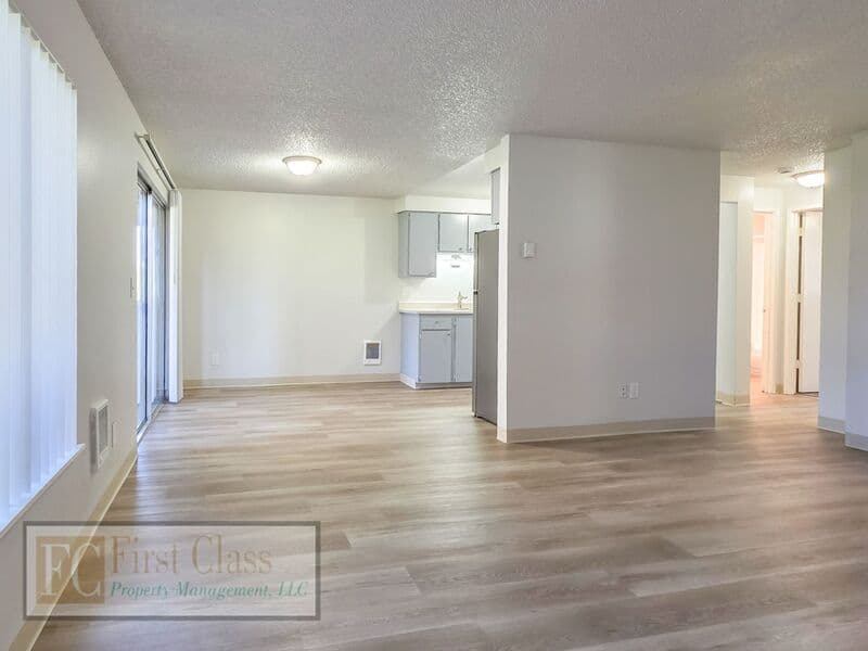 PORTLAND Condo: 1370 NE 186TH AVE
