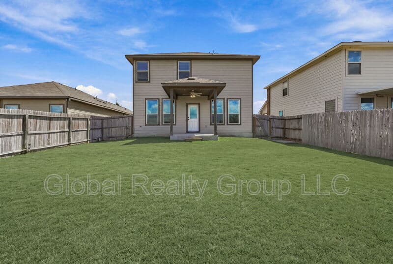 New Braunfels House: 174 Buttercup Bnd