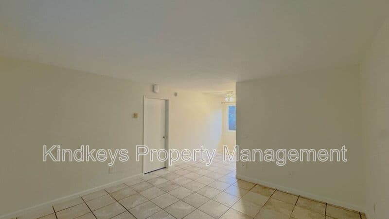 San Diego Condo: 7791 Linda Vista