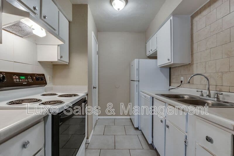 Oklahoma City Condo: 6026 NW Expressway