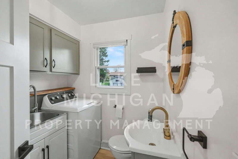 Jenison House: 1652 Oakbrook Drive