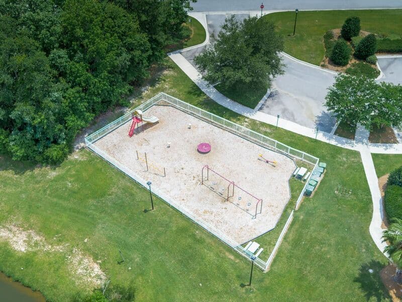 Savannah House: 126 Endicott Dr
