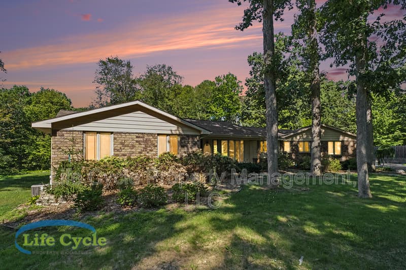 Hudsonville Condo: 4395 Shady Oak Court - 1