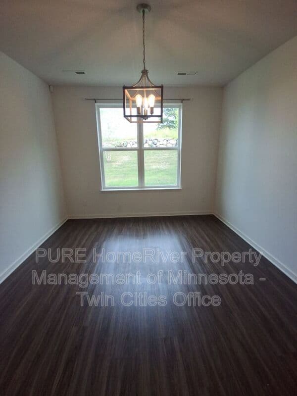 Woodbury House: 4739 Schilling Ct