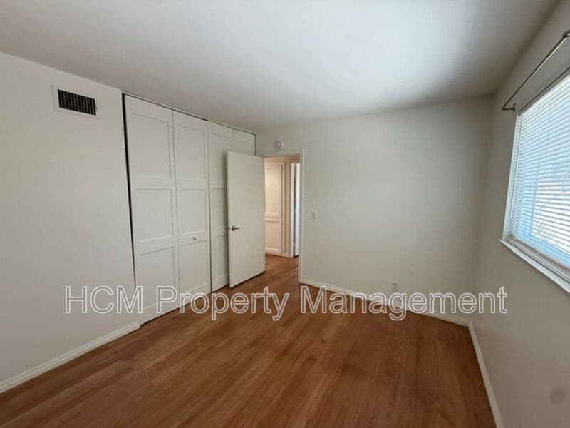 Huntington Beach House: 16402 Birdie Ln