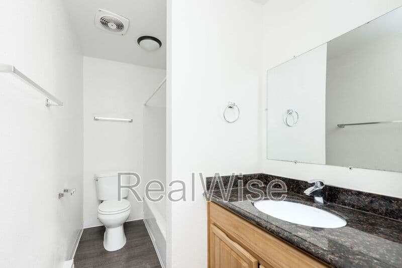 Portland House: 8415 N Fessenden St