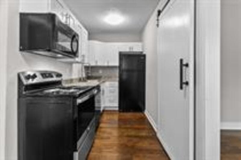 Kansas City Condo: 4104 Warwick Blvd - 201
