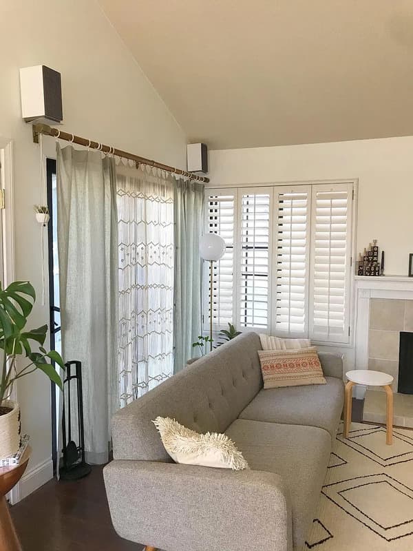 Orange Condo: 700 E Lake Dr