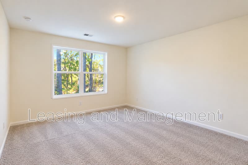 Summerville Townhome: 507 Scarlett Maple Street
